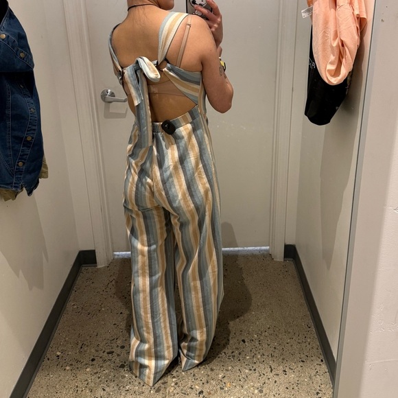 KNOT SISTERS Lana Jumpsuit; size small - Picture 9 of 9